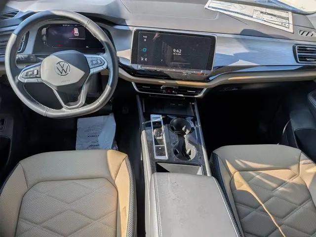 2026 Volkswagen Atlas Cross Sport SE with Technology