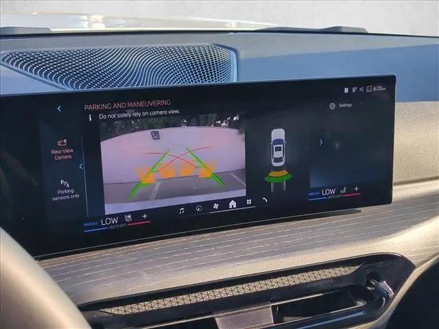 2025 BMW 3 Series 330i Sedan