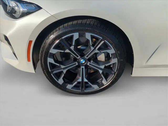 2025 BMW 3 Series 330i Sedan