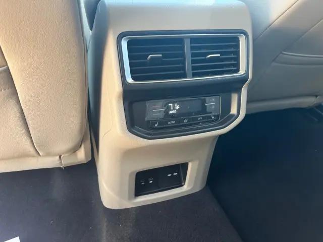 2026 Volkswagen Atlas SEL Premium R-Line
