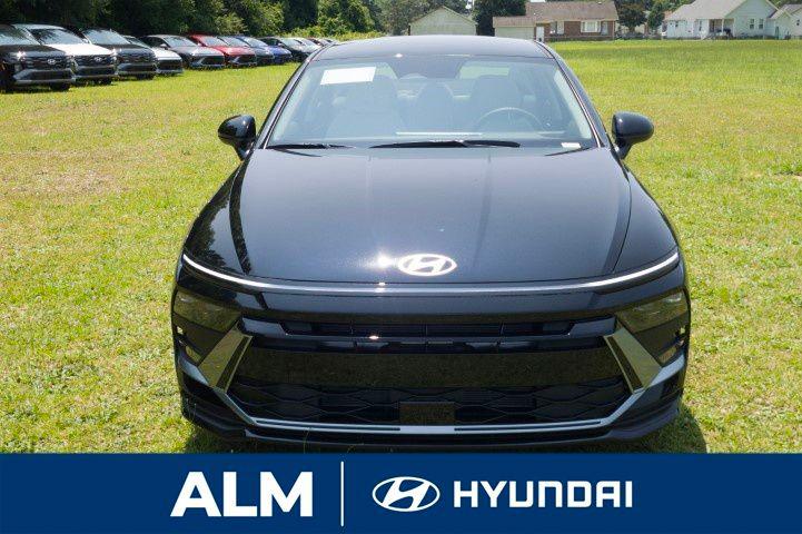 2026 Hyundai Sonata SE photo 2