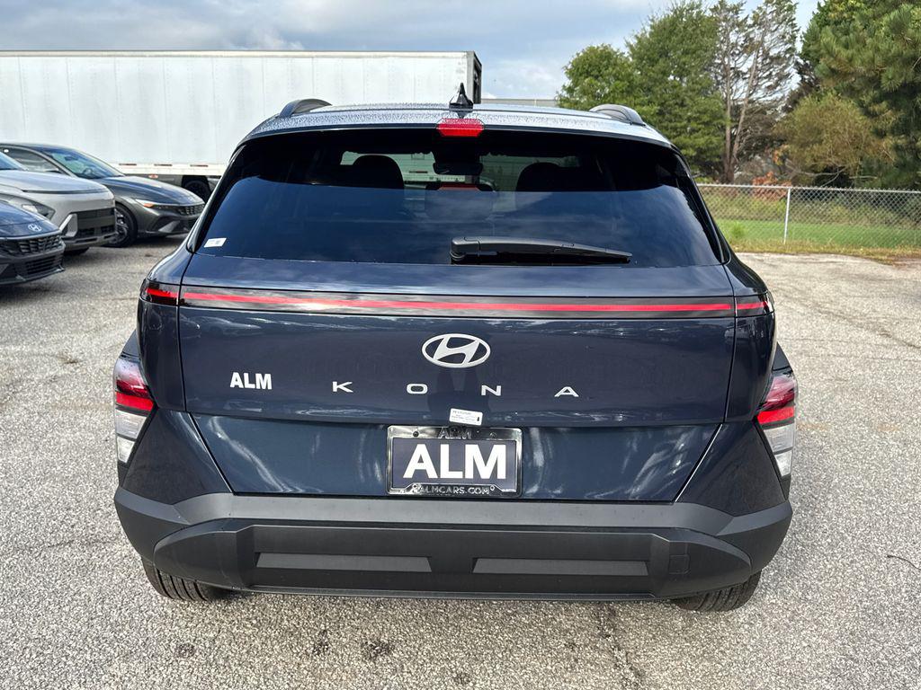 2026 Hyundai Kona SEL photo 3