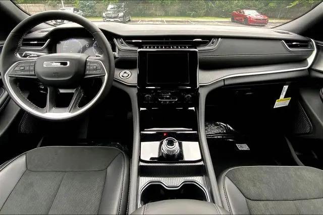 2025 Jeep Grand Cherokee L Altitude X 4x4