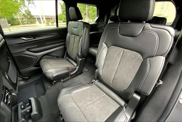 2025 Jeep Grand Cherokee L Altitude X 4x4
