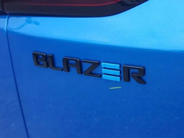 2026 Chevrolet V Blazer FWD RS