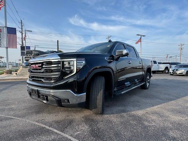 2022 GMC Sierra 1500 4WD Crew Cab Short Box SLT