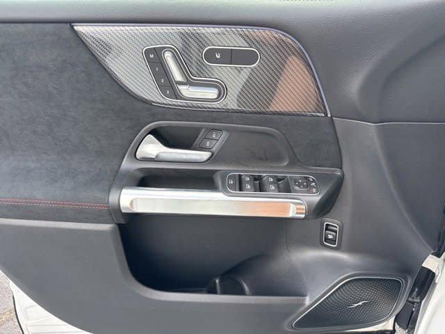 2025 Mercedes-Benz GLB 4MATIC