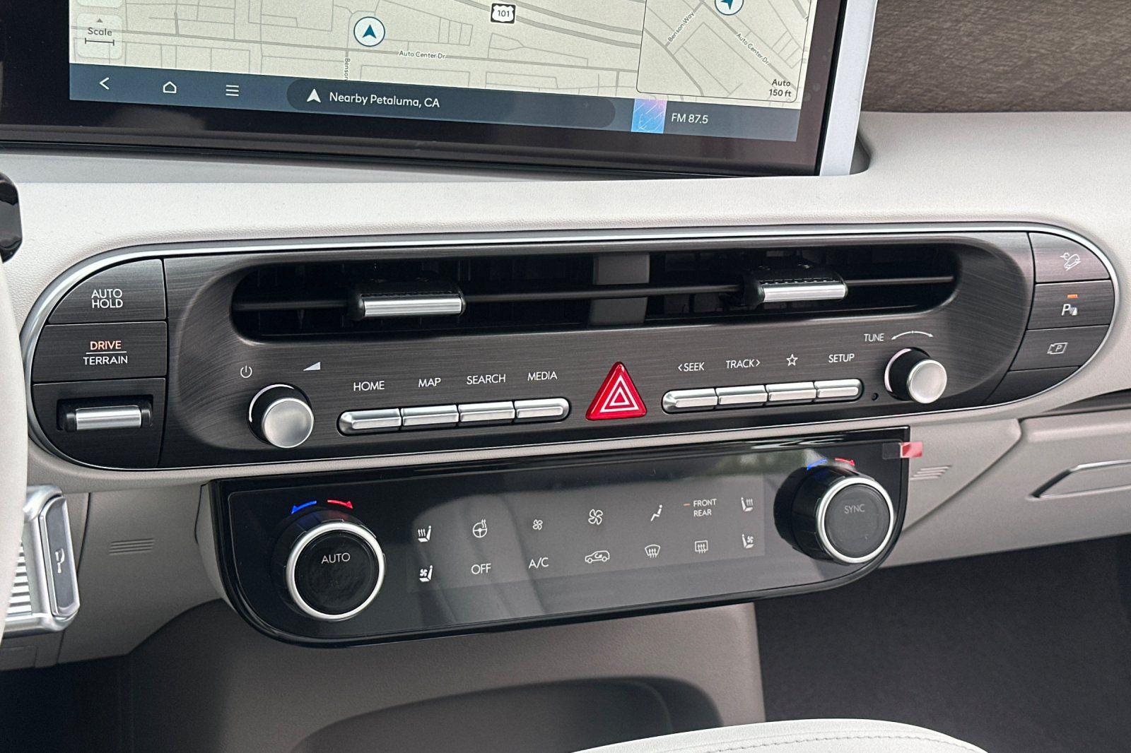 2026 Hyundai Palisade Limited - Photo 22