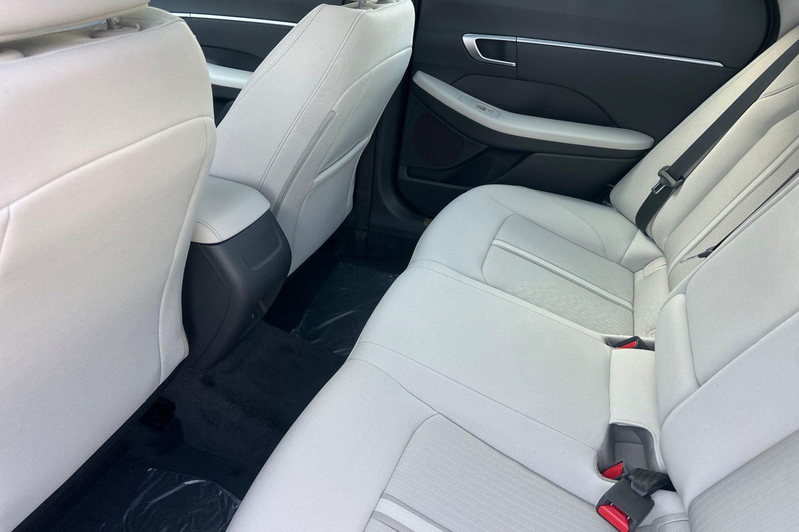 2025 Hyundai Sonata SEL - Photo 12