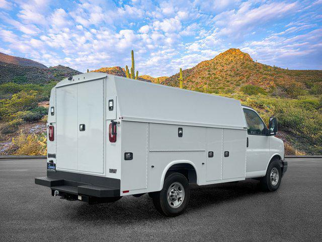 2025 Chevrolet Express Cutaway Work Van