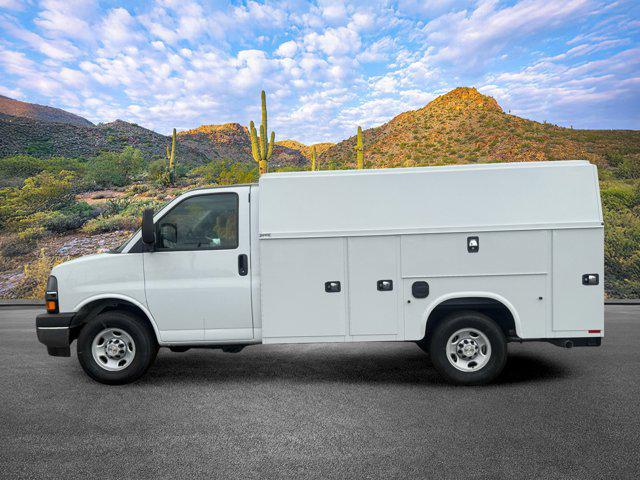 2025 Chevrolet Express Cutaway Work Van