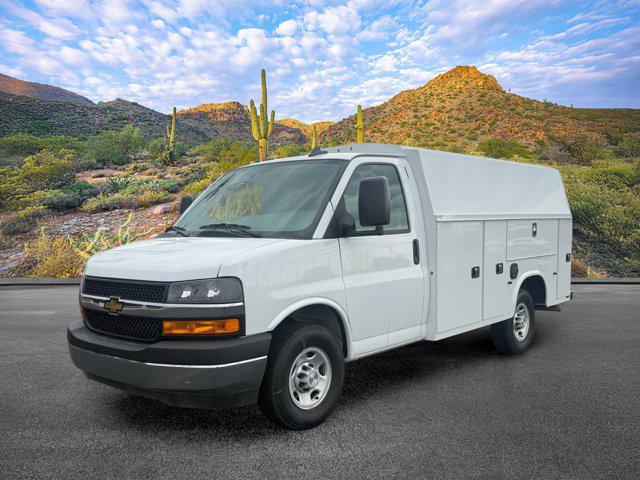 2025 Chevrolet Express Cutaway Work Van