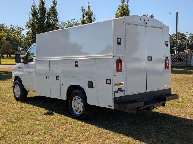 2026 Ford E-350 Cutaway Base