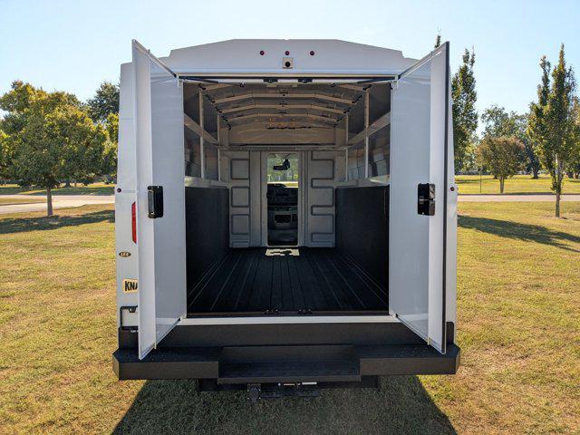 2026 Ford E-350 Cutaway Base