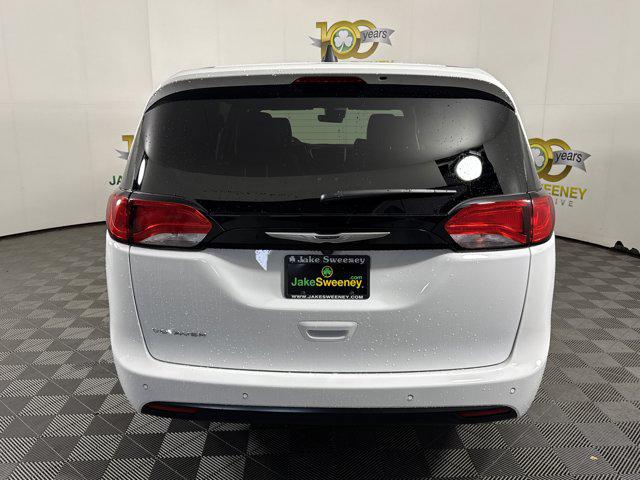 2026 Chrysler Voyager LX