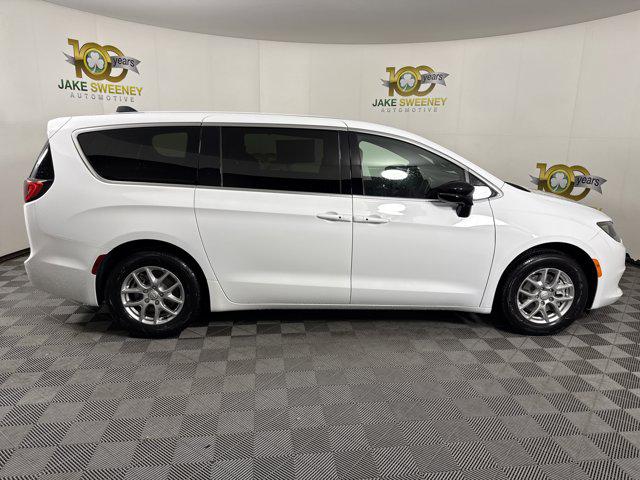 2026 Chrysler Voyager LX
