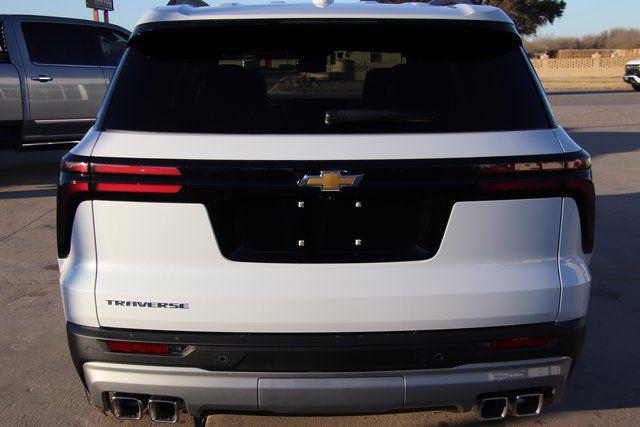 2026 Chevrolet Traverse FWD LT