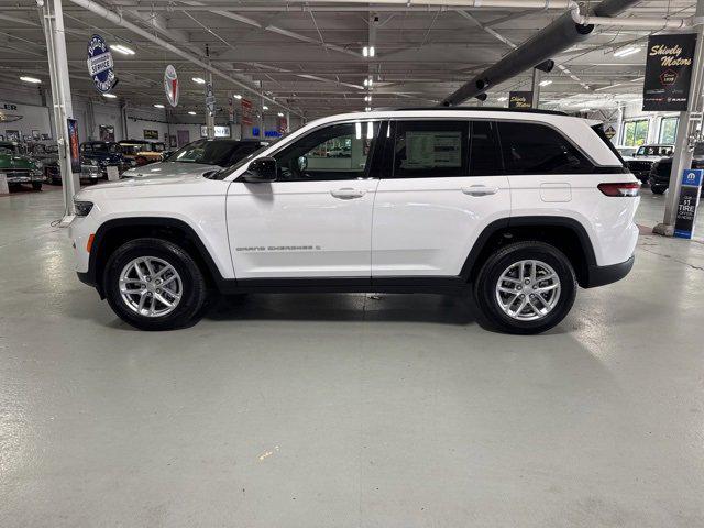 2025 Jeep Grand Cherokee GRAND CHEROKEE LAREDO X 4X4