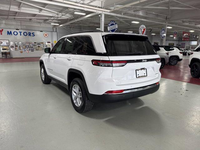 2025 Jeep Grand Cherokee GRAND CHEROKEE LAREDO X 4X4