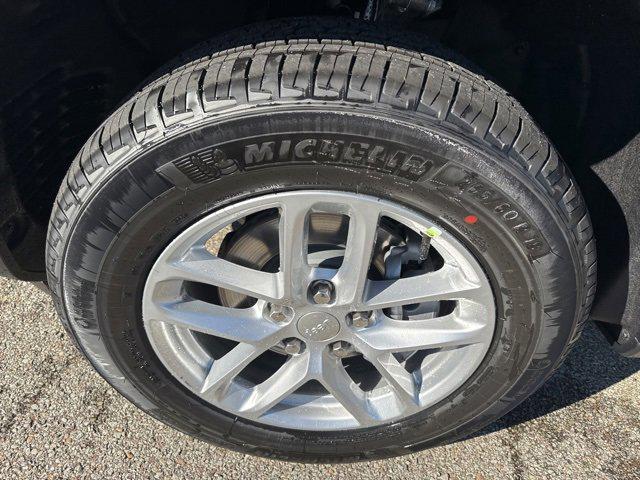 2025 Jeep Grand Cherokee GRAND CHEROKEE LAREDO X 4X4 2025 Jeep Grand Cherokee GRAND CHEROKEE LAREDO X 4X4