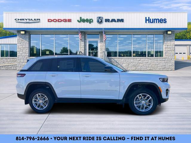 2025 Jeep Grand Cherokee GRAND CHEROKEE LAREDO X 4X4