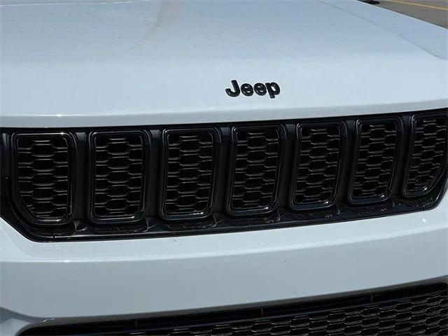 2025 Jeep Grand Cherokee GRAND CHEROKEE LIMITED 4X4 2025 Jeep Grand Cherokee GRAND CHEROKEE LIMITED 4X4