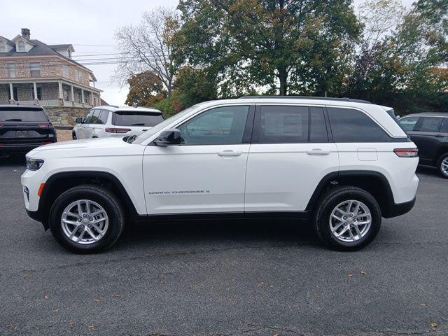 2025 Jeep Grand Cherokee GRAND CHEROKEE LAREDO X 4X4