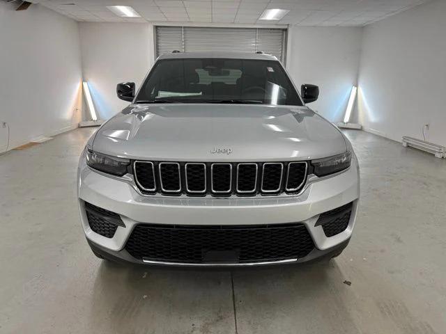 2025 Jeep Grand Cherokee GRAND CHEROKEE LAREDO X 4X2