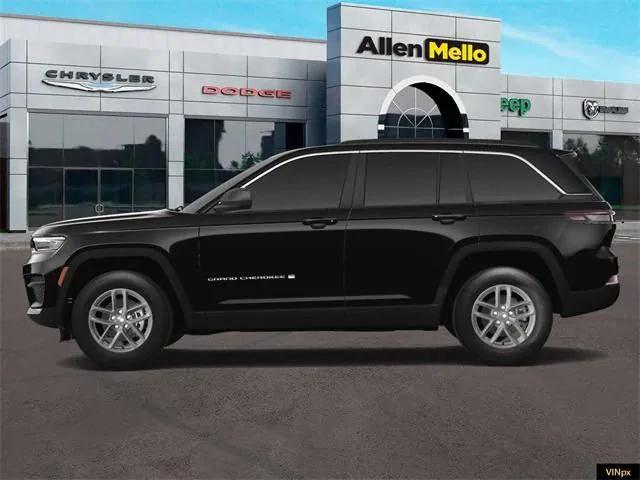 2025 Jeep Grand Cherokee GRAND CHEROKEE LAREDO X 4X4