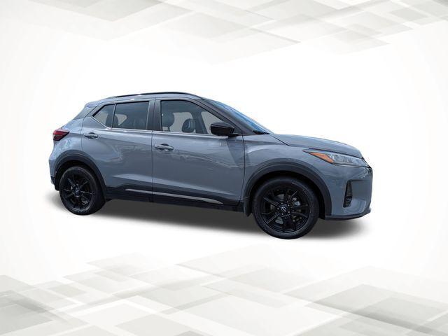 2024 Nissan Kicks SR Xtronic CVT