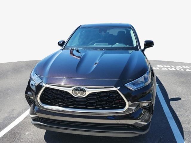 2020 Toyota Highlander LE