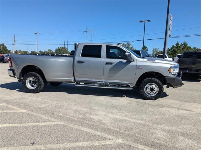 2024 RAM 3500 Tradesman Crew Cab 4x4 8 Box