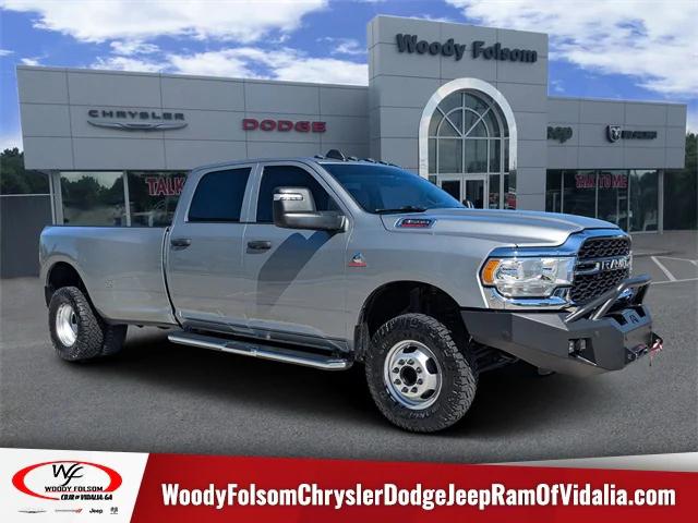 2024 RAM 3500 Tradesman Crew Cab 4x4 8 Box