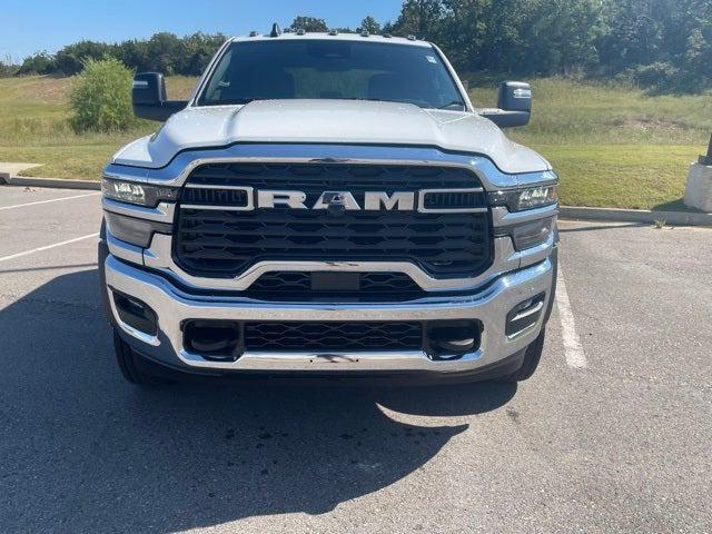 2026 RAM Ram 5500 Chassis Cab RAM 5500 TRADESMAN CHASSIS CREW CAB 4X4 60 CA 2026 RAM Ram 5500 Chassis Cab RAM 5500 TRADESMAN CHASSIS CREW CAB 4X4 60 CA