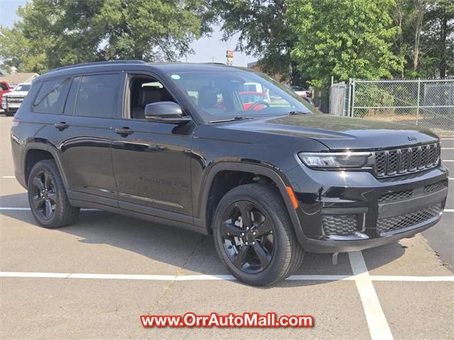 2023 Jeep Grand Cherokee L Altitude 4x2
