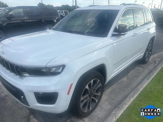 2023 Jeep Grand Cherokee Overland 4x2