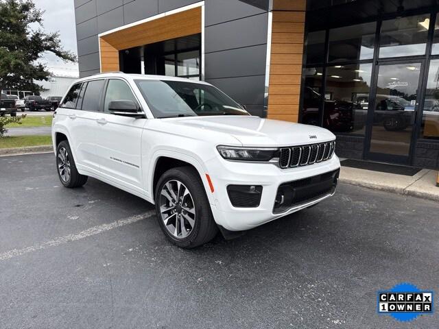 2023 Jeep Grand Cherokee Overland 4x2