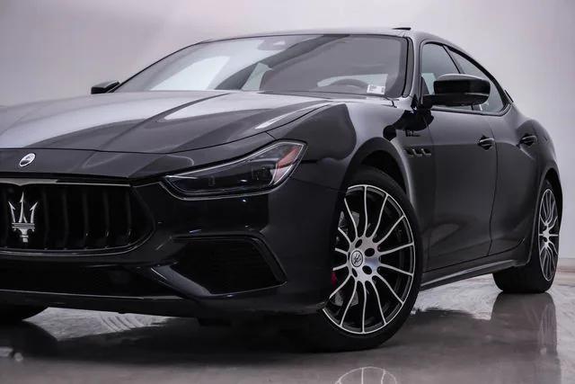 2023 Maserati Ghibli Modena Q4