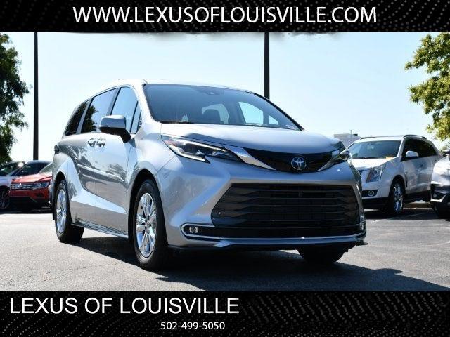 2022 Toyota Sienna Platinum