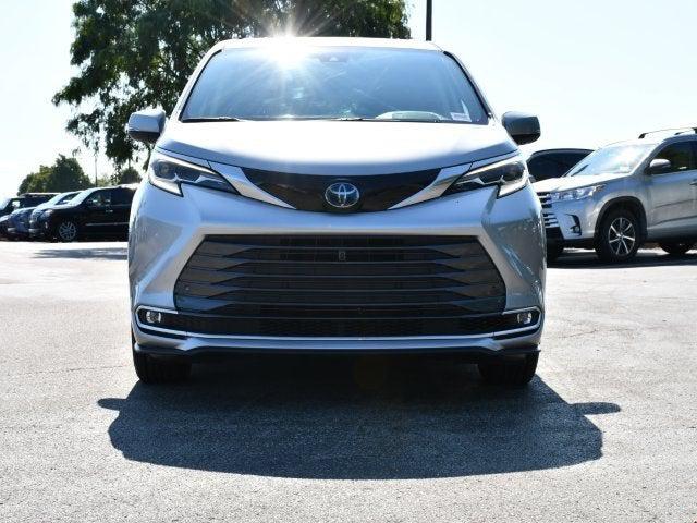 2022 Toyota Sienna Platinum