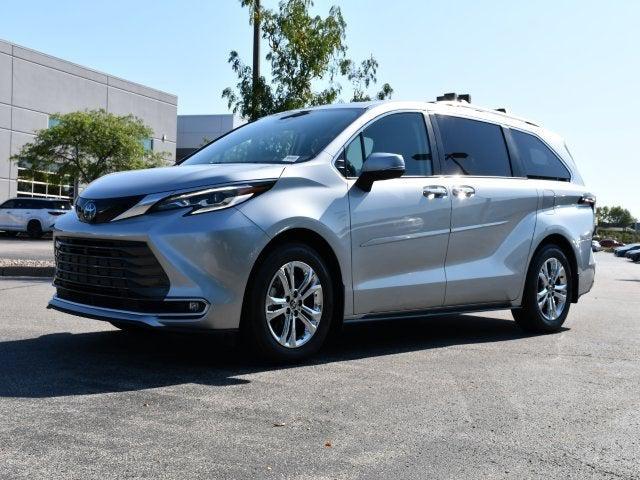2022 Toyota Sienna Platinum