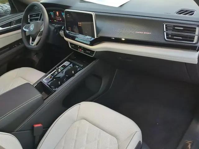 2026 Volkswagen Atlas Cross Sport SEL Premium R-Line