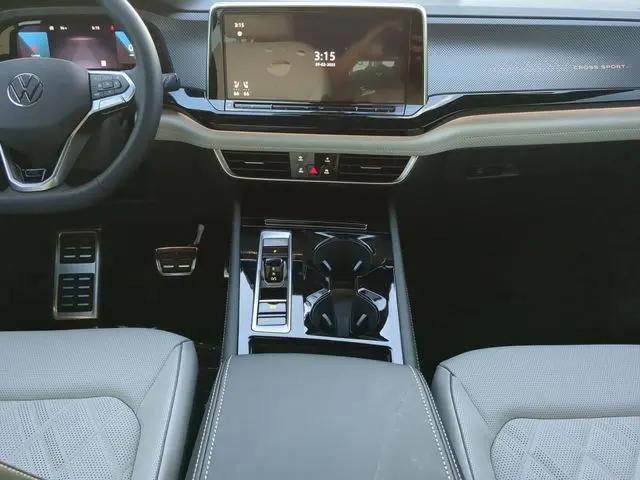 2026 Volkswagen Atlas Cross Sport SEL Premium R-Line