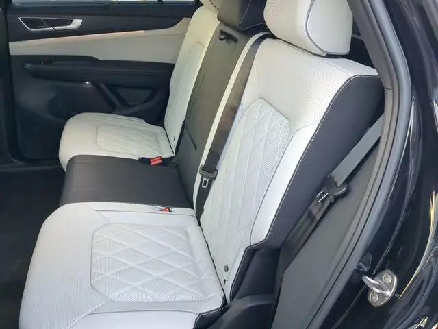2026 Volkswagen Atlas Cross Sport SEL Premium R-Line