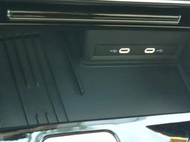 2026 Volkswagen Atlas Cross Sport SEL Premium R-Line