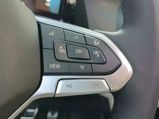 2026 Volkswagen Atlas Cross Sport SEL Premium R-Line