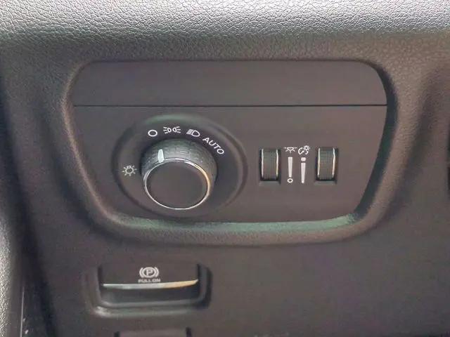 2025 Jeep Grand Cherokee L Altitude X 4x4