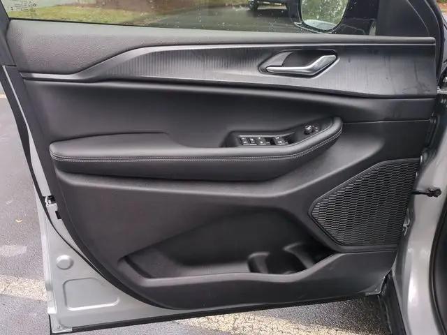 2025 Jeep Grand Cherokee L Altitude X 4x4