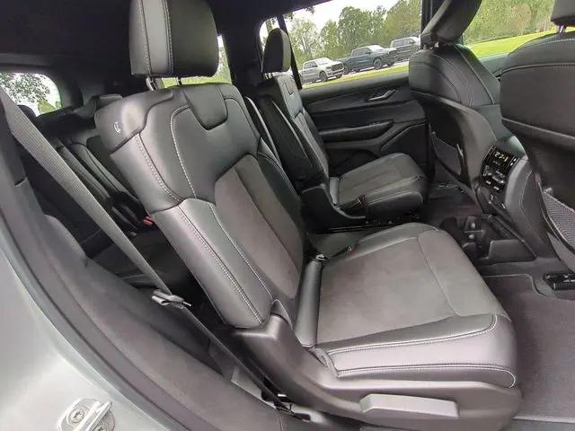 2025 Jeep Grand Cherokee L Altitude X 4x4