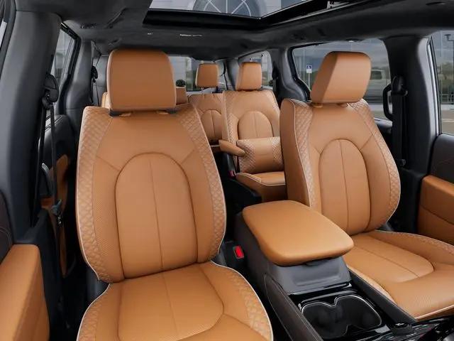 2026 Chrysler Pacifica Pinnacle